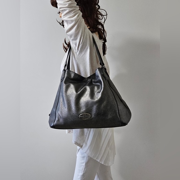 Beautiful Coach Silver /black leather tote BAG ,top Zipper/Snap closure, - Picture 2 of 10